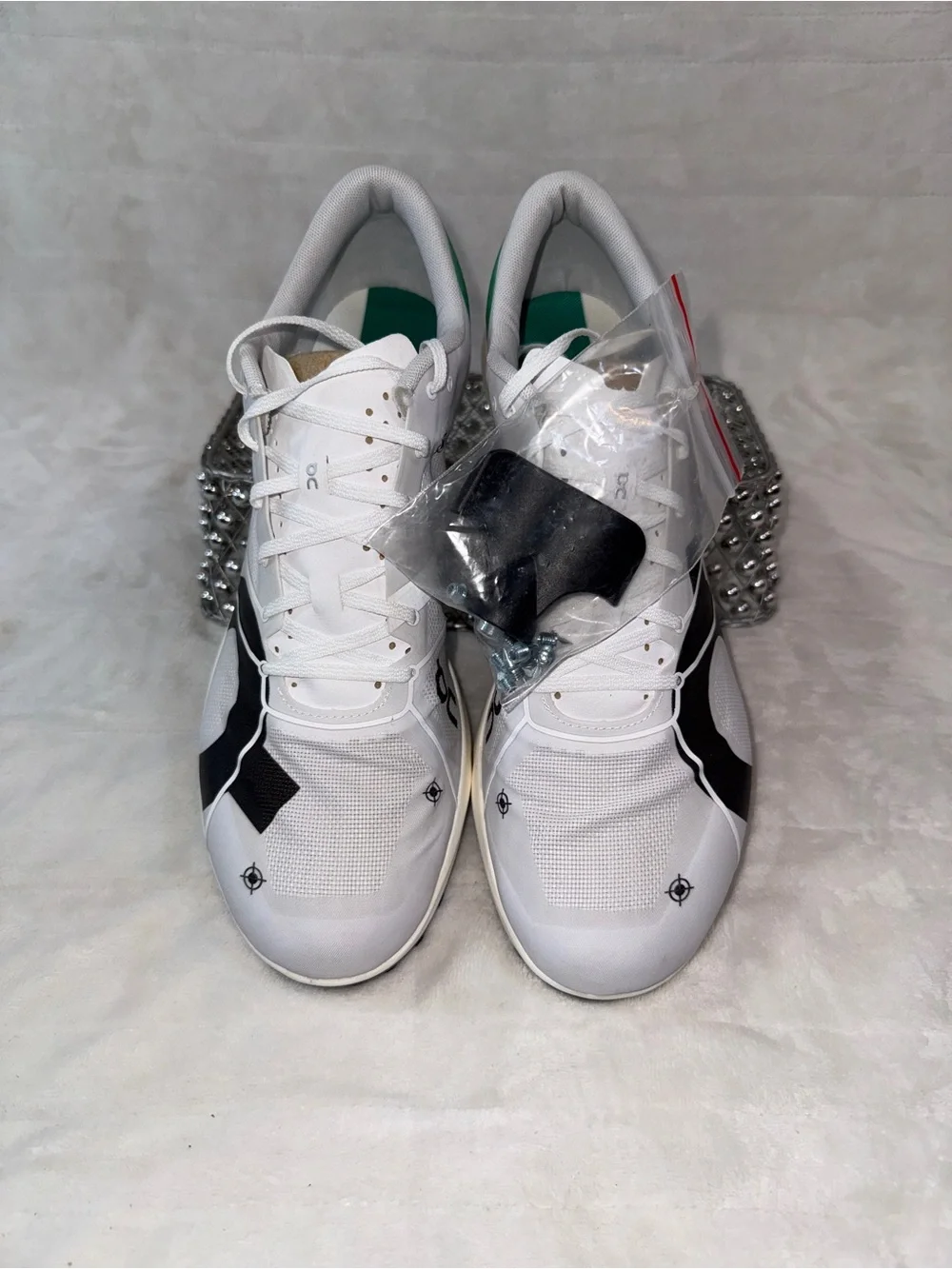 On Running removable spikes 12.5 mens Athletic Sneaker cleats, White Black, Mint